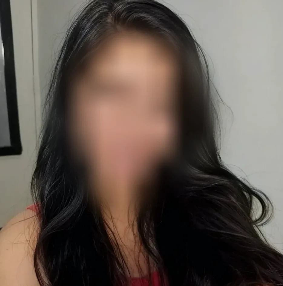 Elif, 21