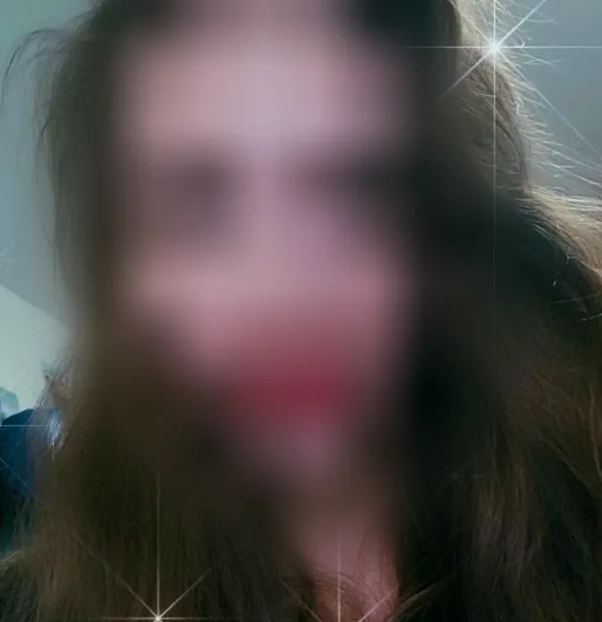 Ellen, 29