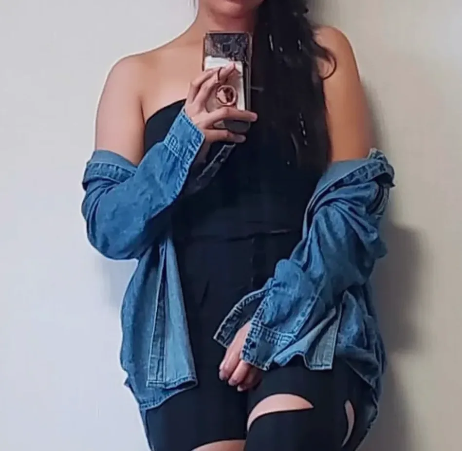 Petra, 28