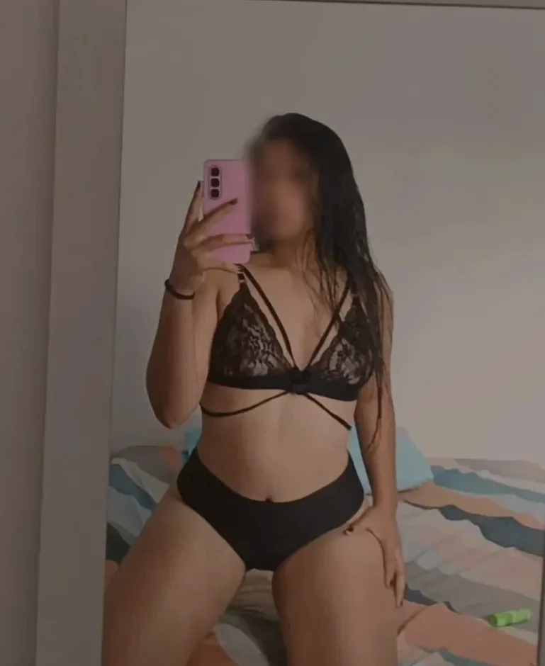 Sanne, 24
