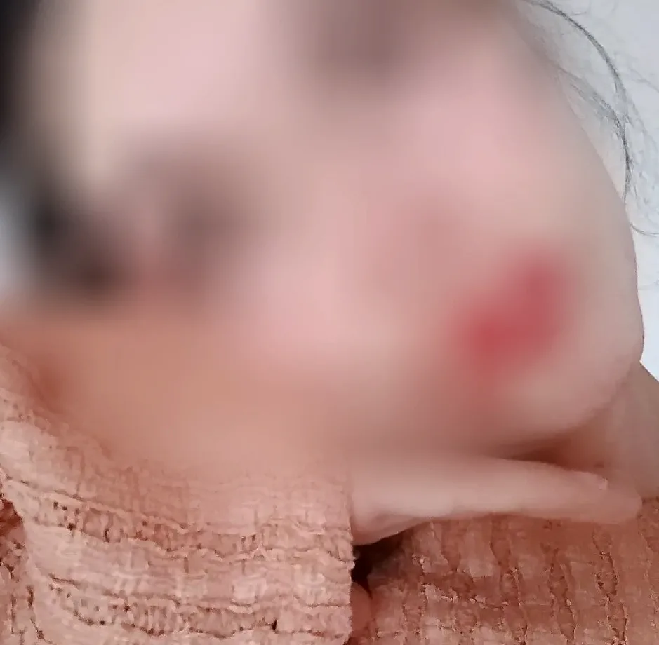 Sara, 29