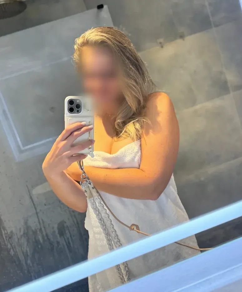Zeynep, 30
